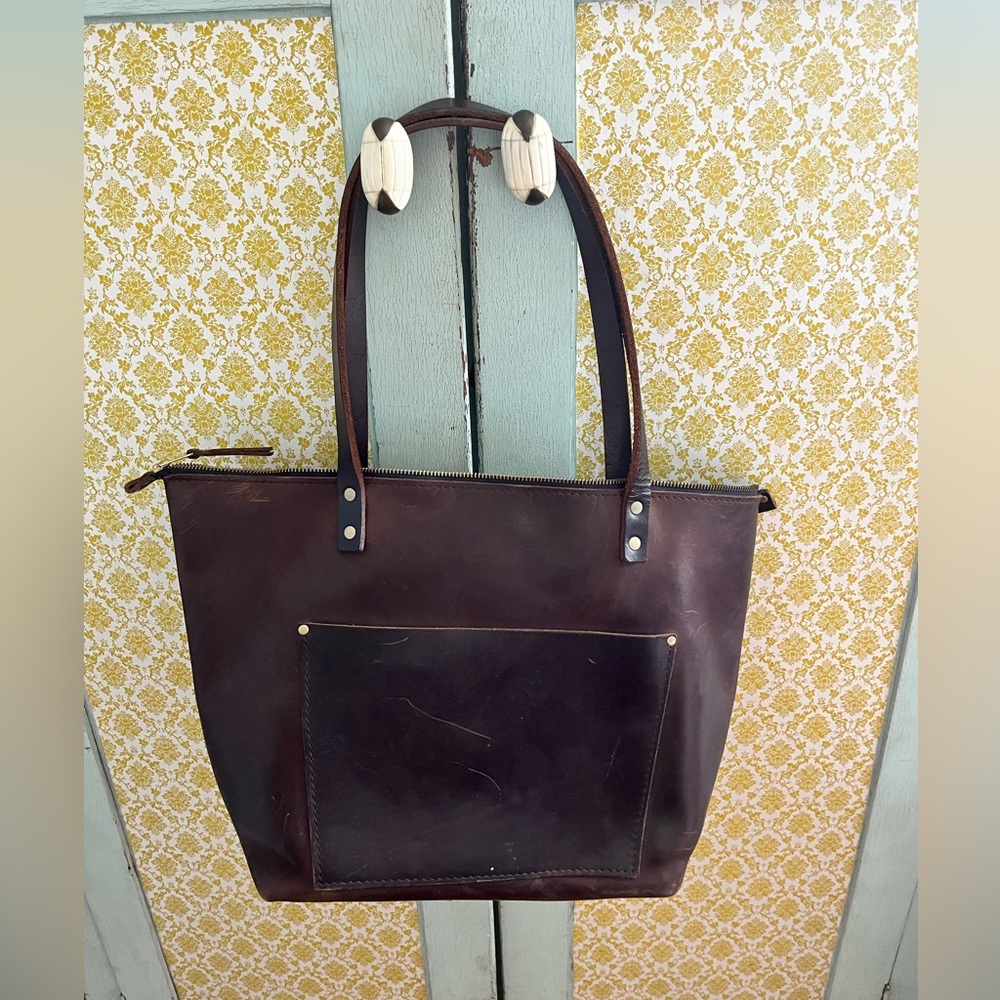 Large Portland Leather zipped tote bag